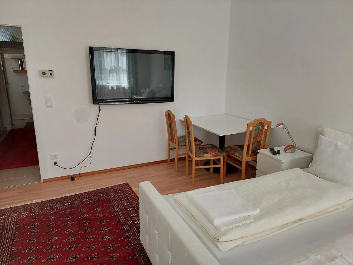 Weisses Appartement Vienna Apartment